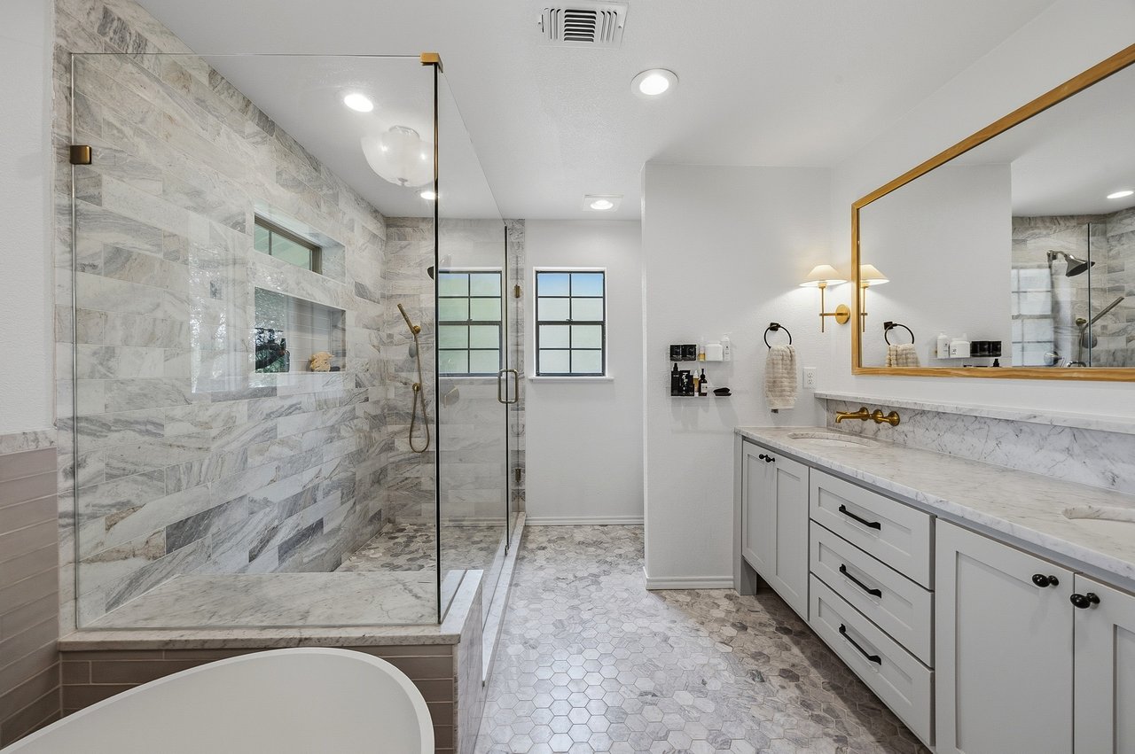 Acreage, Updated, All Near All Saints Episcopal School