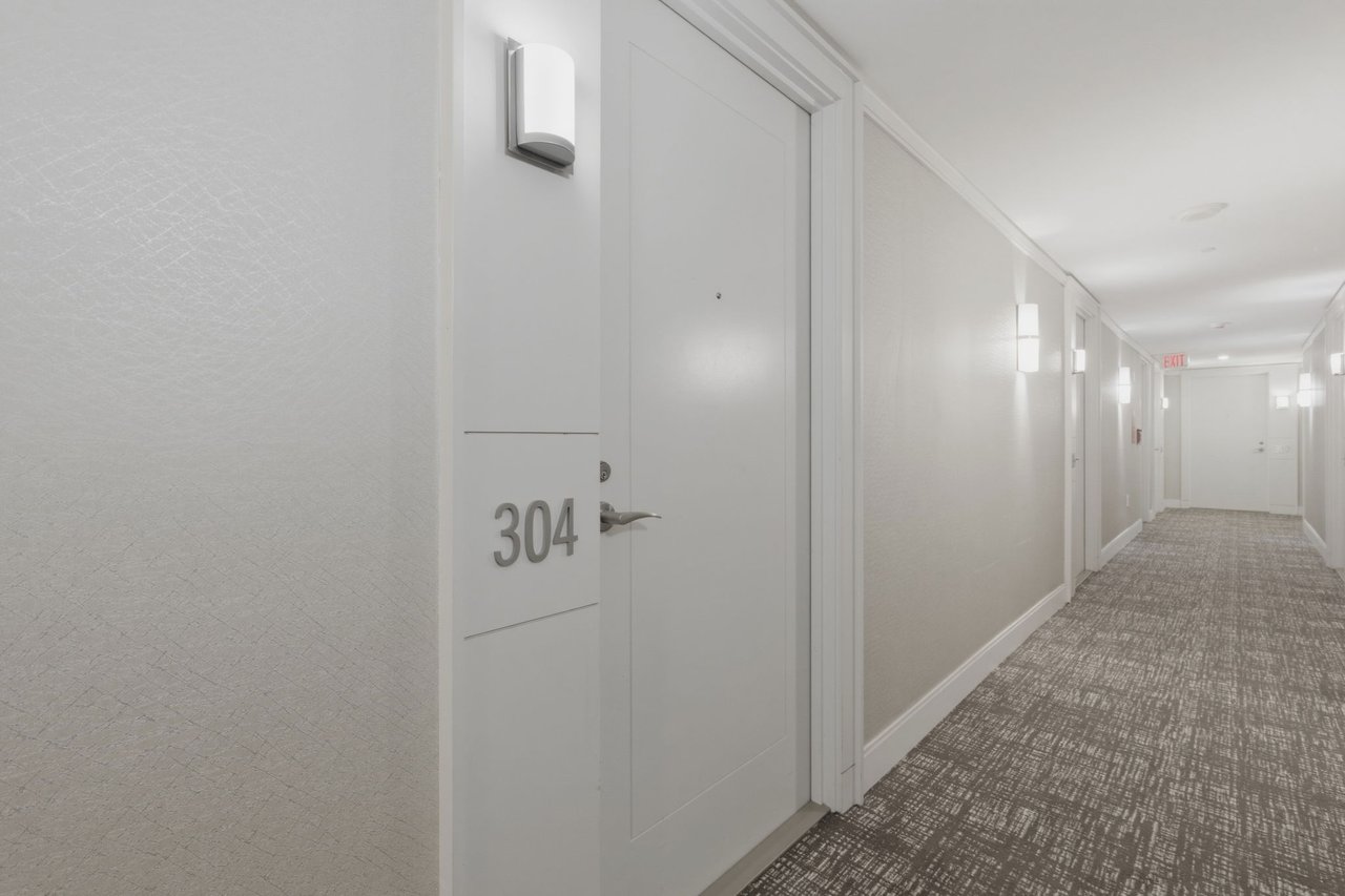 800 Lawrence Ave W Unit 304