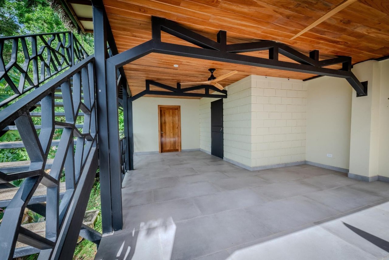 Ocean View Tropical Home, Dominical, Puntarenas