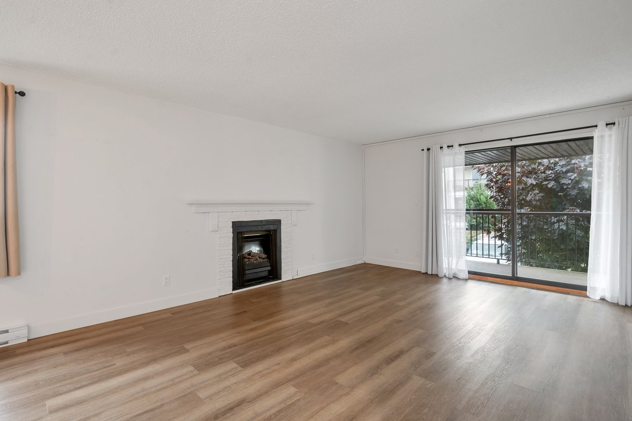 585 Dogwood St S # 201