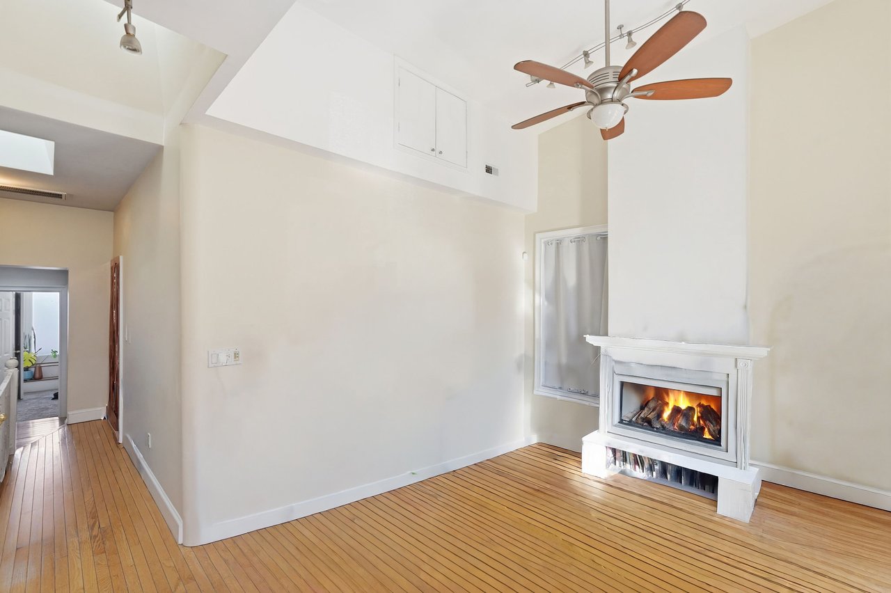 326 INDEPENDENCE AVENUE SE