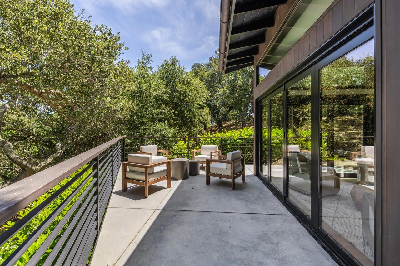 138 Bolivar LN