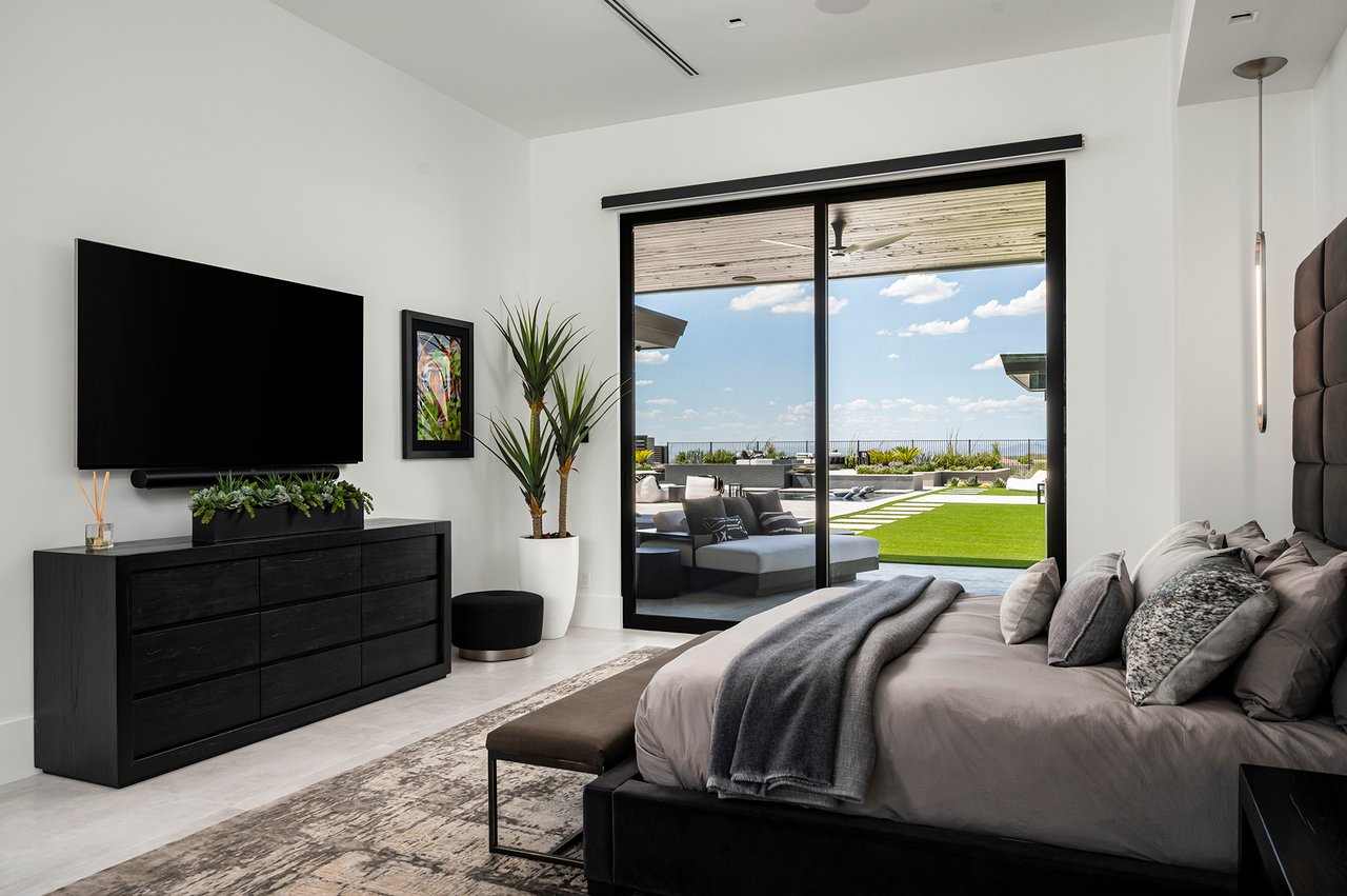 10784 E PINNACLE PEAK Road