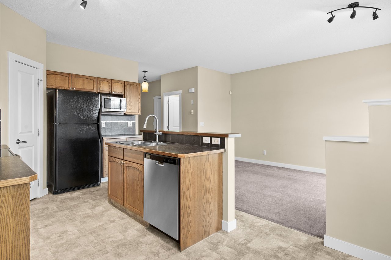 156 Rockyspring Grove NW
