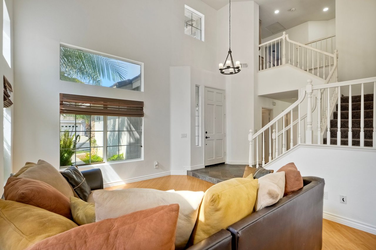 1025 Honeysuckle Dr