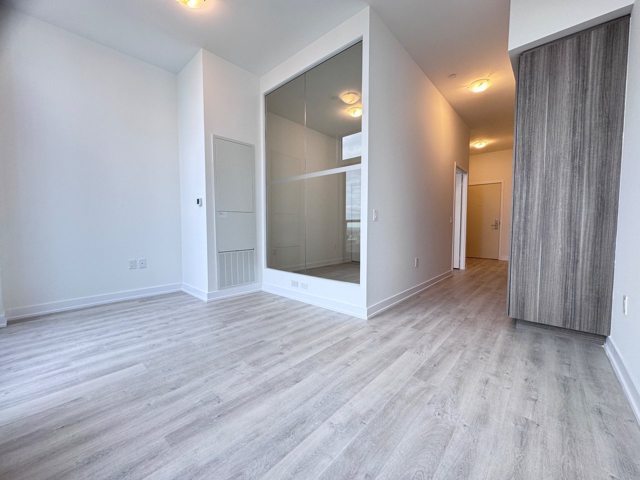 15 Richardson Street Unit: 2011