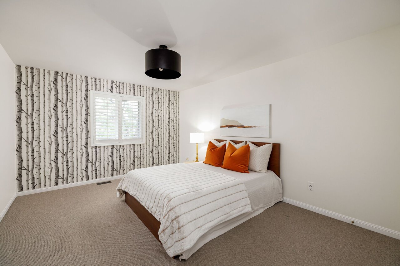 2202 Brookhaven Crescent