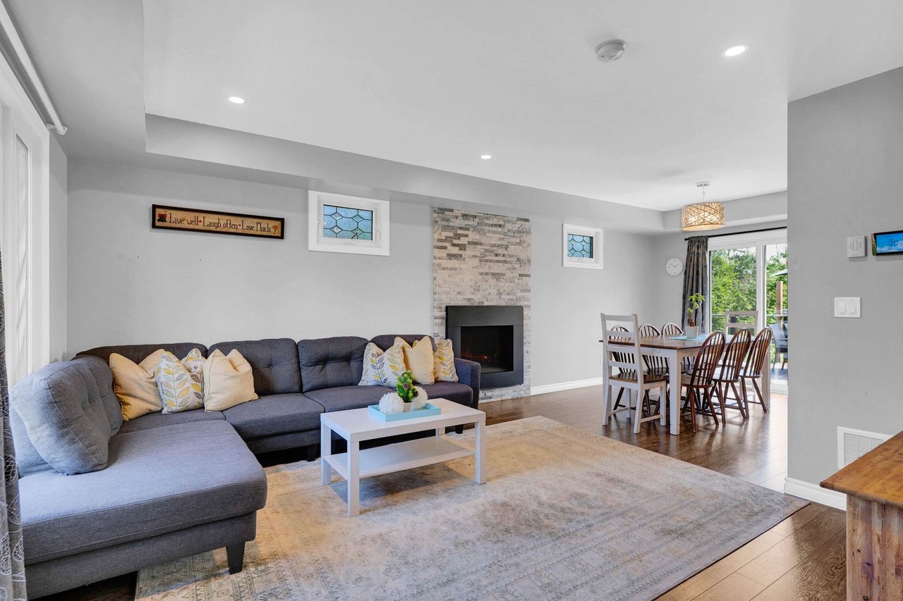 4 Pinewood Boulevard