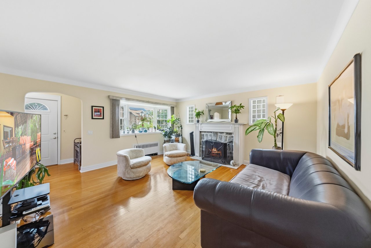 1028 Harvard Place, Fort Lee, NJ 07024
