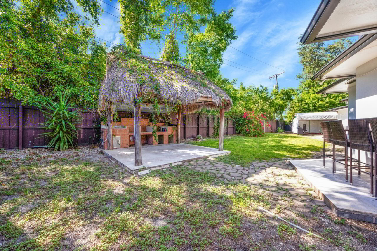 Calling All Investors - Pinecrest Duplex For Sale