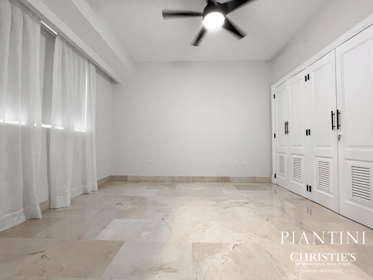 Piantini Condo, Santo Domingo.