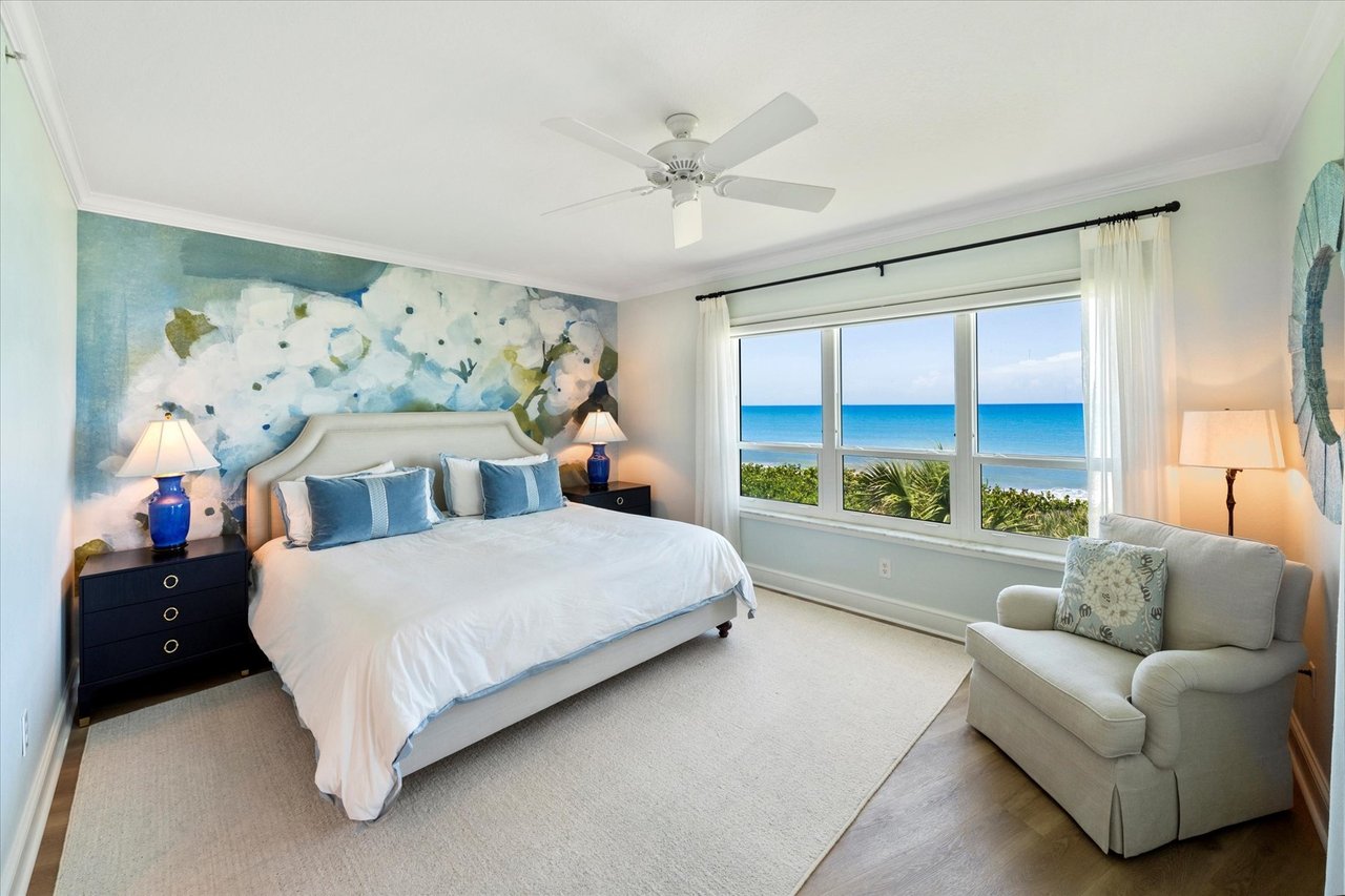 8820 S Sea Oaks Way 204