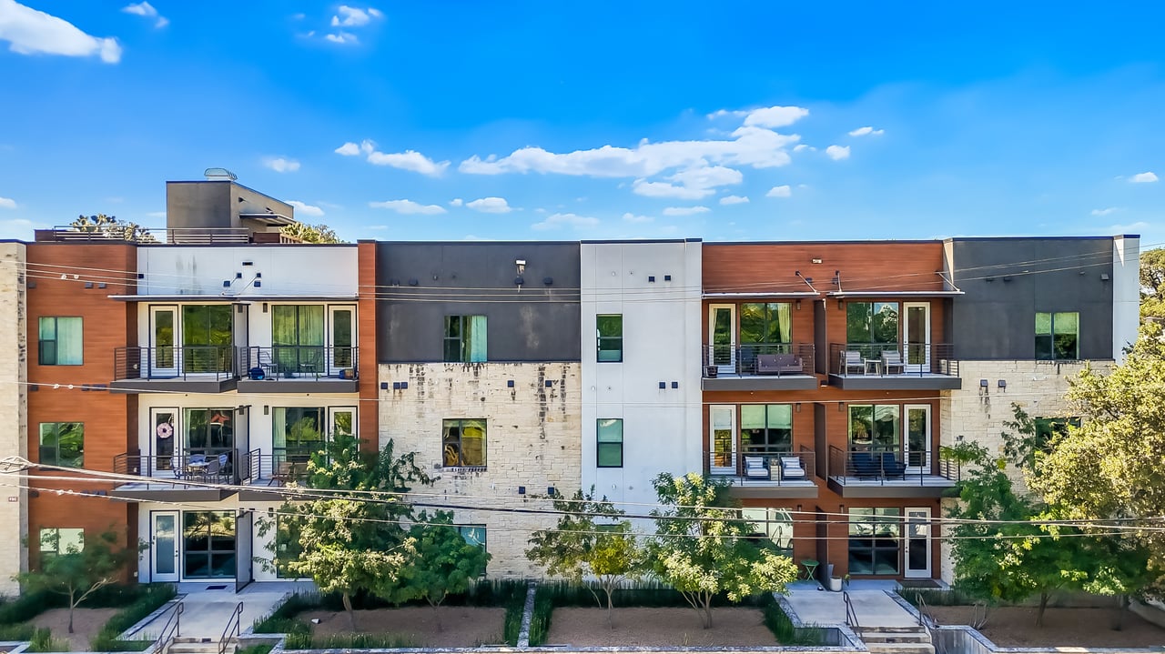 207 W Johanna Street