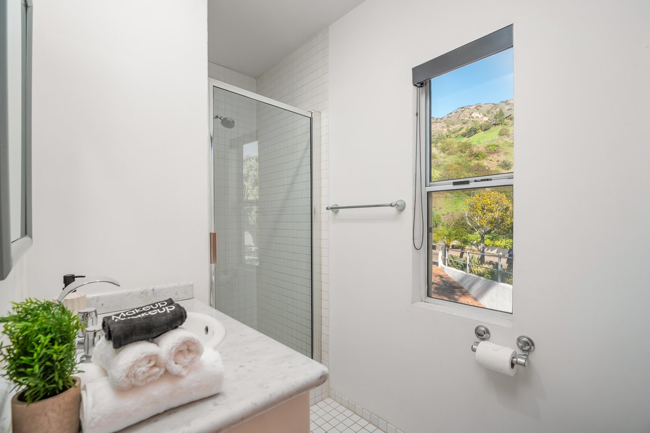 Casa Bianca by Oraklus