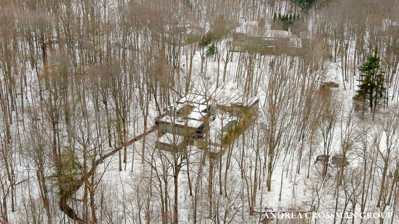 6919 Bendemeer Drive