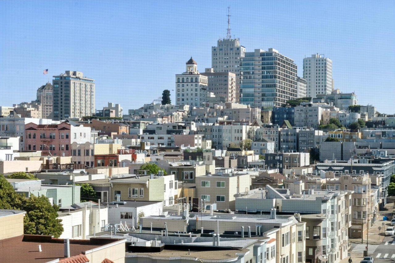 1845 Leavenworth #202