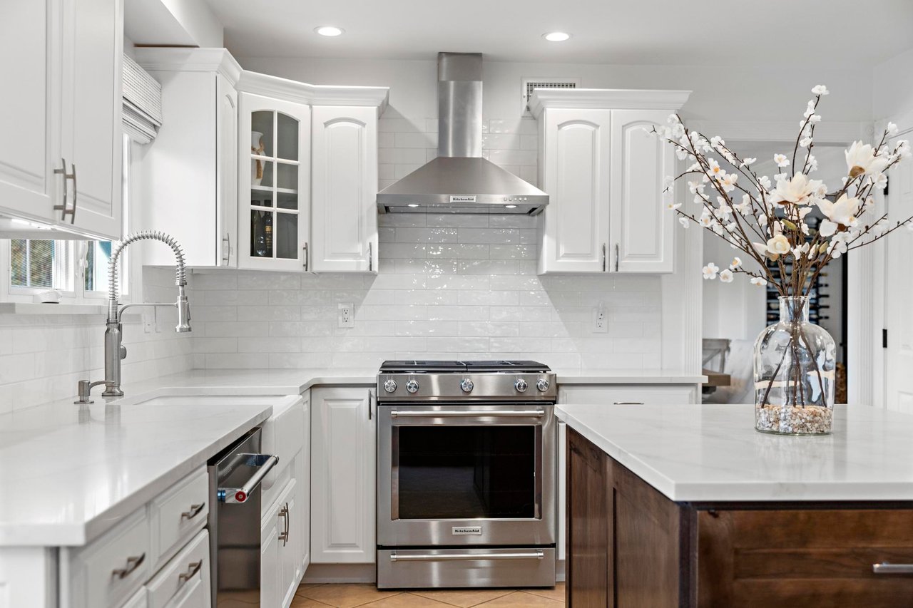 129 Four Winds Drive, Middletown, NJ