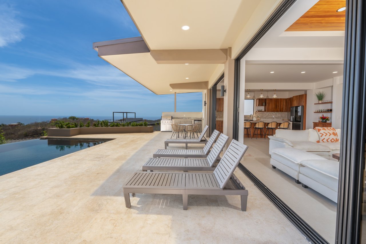 Casa Vista Escondida | 5 Bedroom Ocean View Estate with Seller Financing & Additional Lot in Playa Potrero Costa Rica