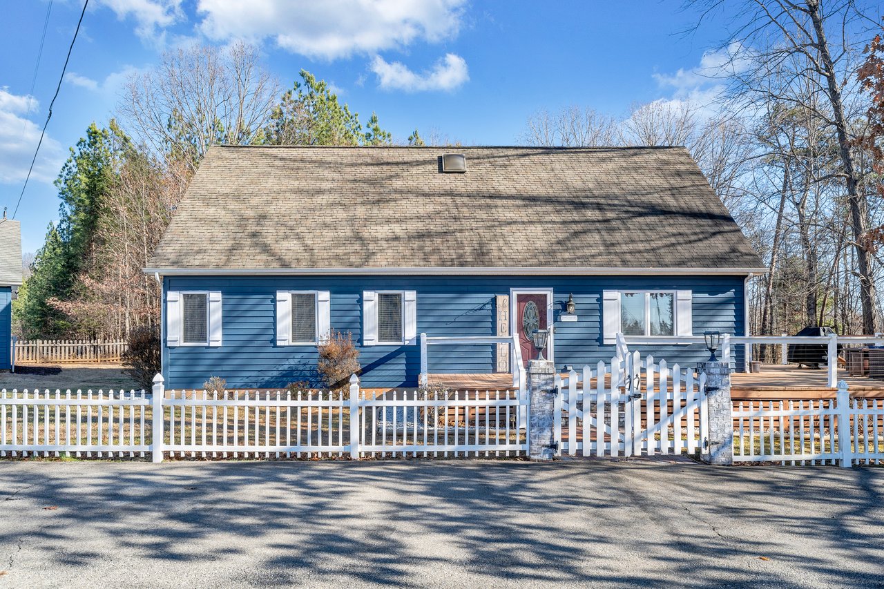 100 Sandpiper DR