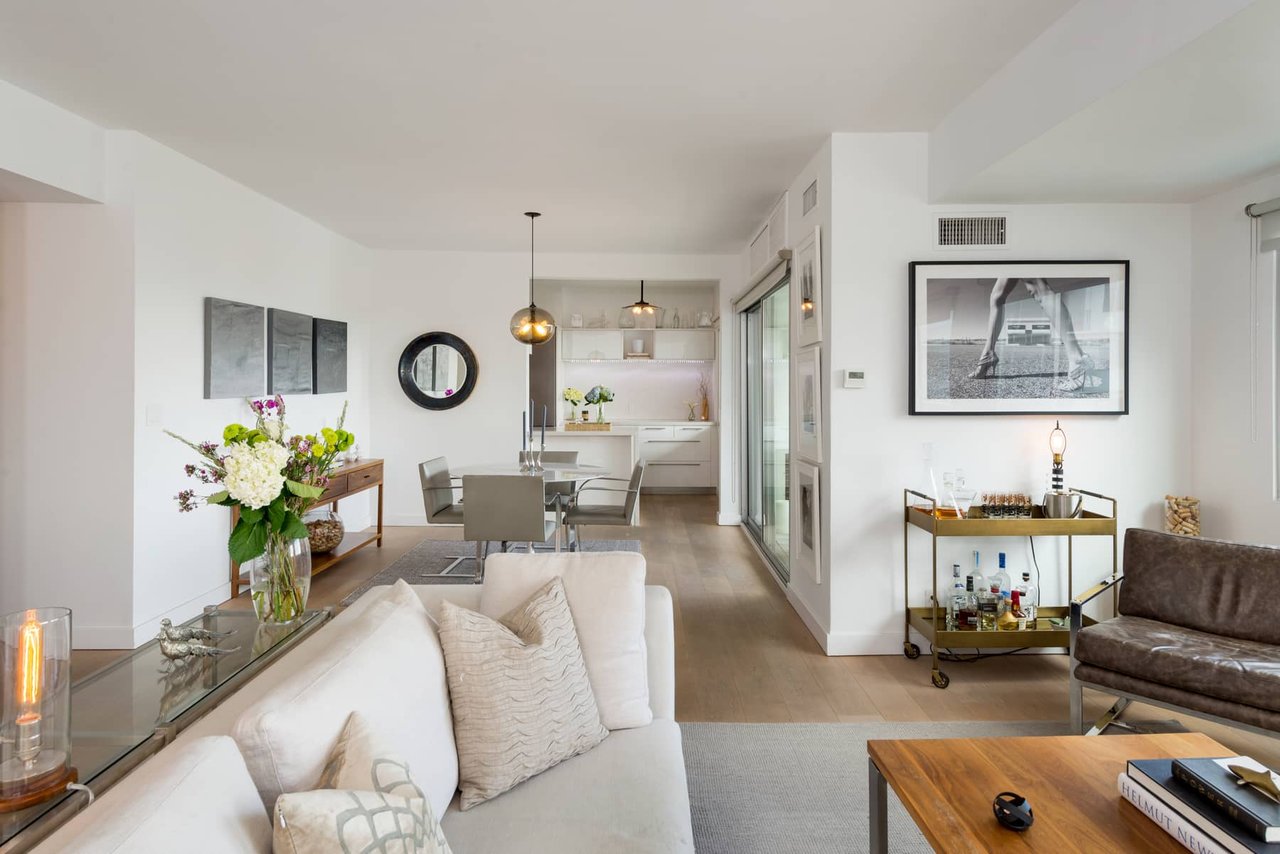 Prestigious Plaza Towers | 5-Star Amenities - Full Service Building
