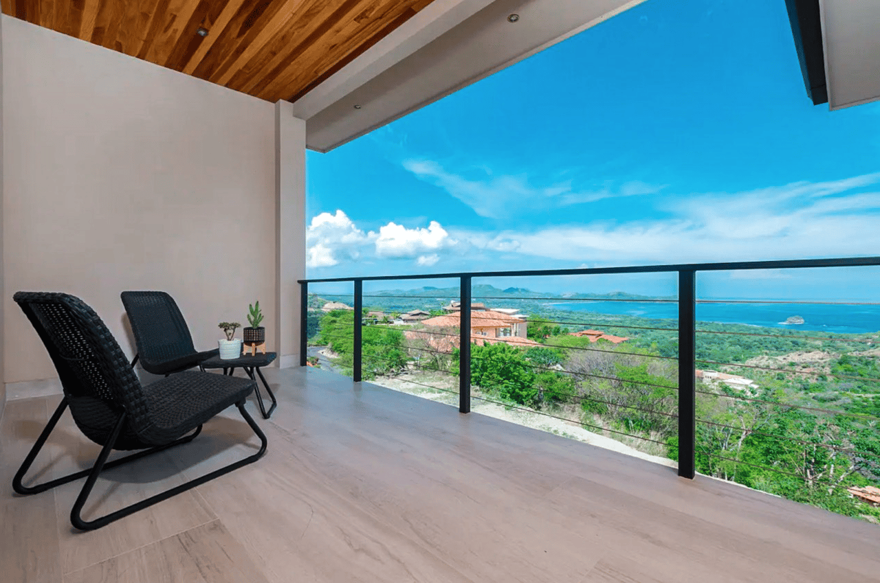 Casa Pacifica - Stunning 9-Bedroom Estate - 6BR Oceanview Home + 3BR Guest House - Mar Vista