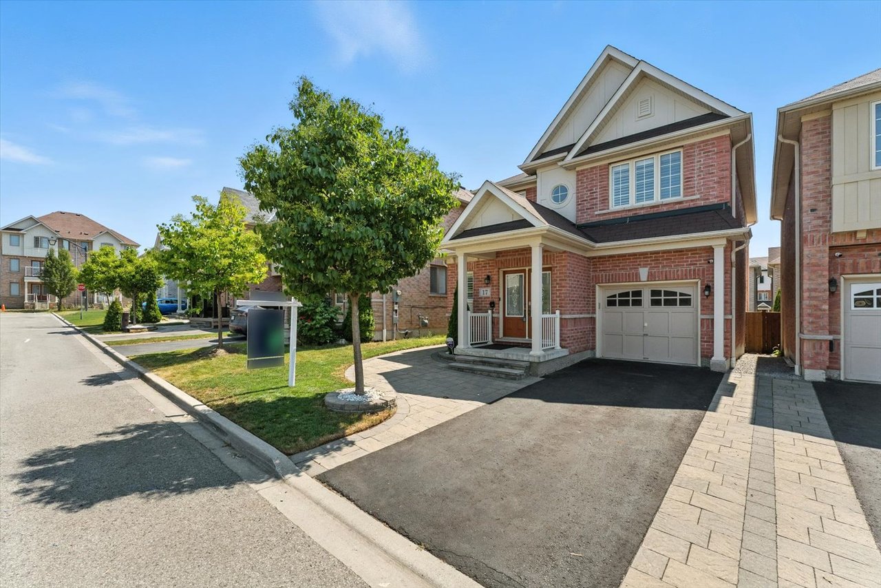 17 Holroyd St