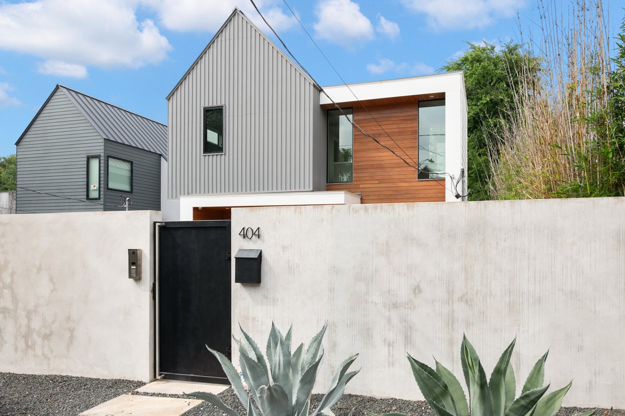 404 W Milton