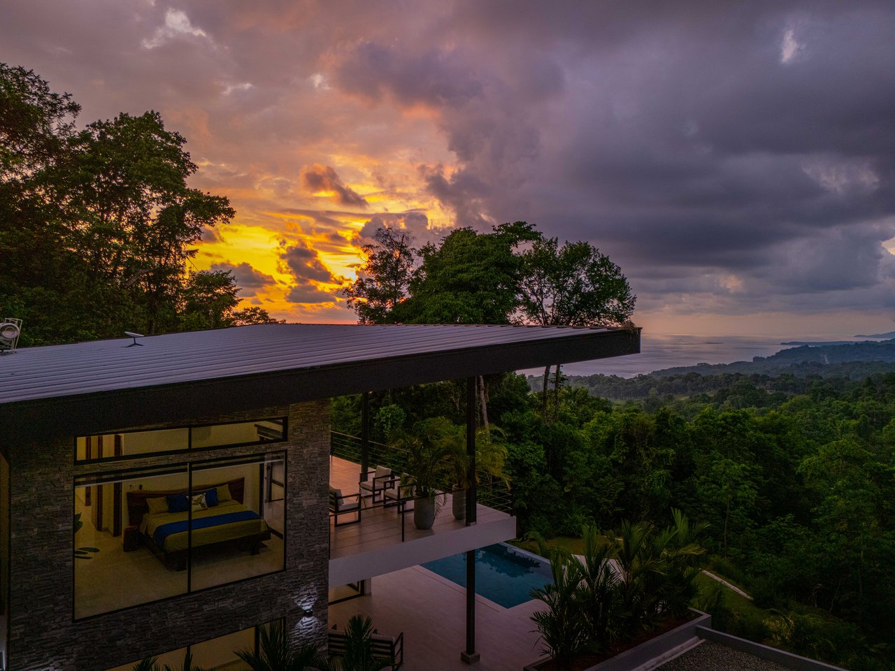 Luxury 4-Bed Home with Ocean & Jungle Views in Ojochal