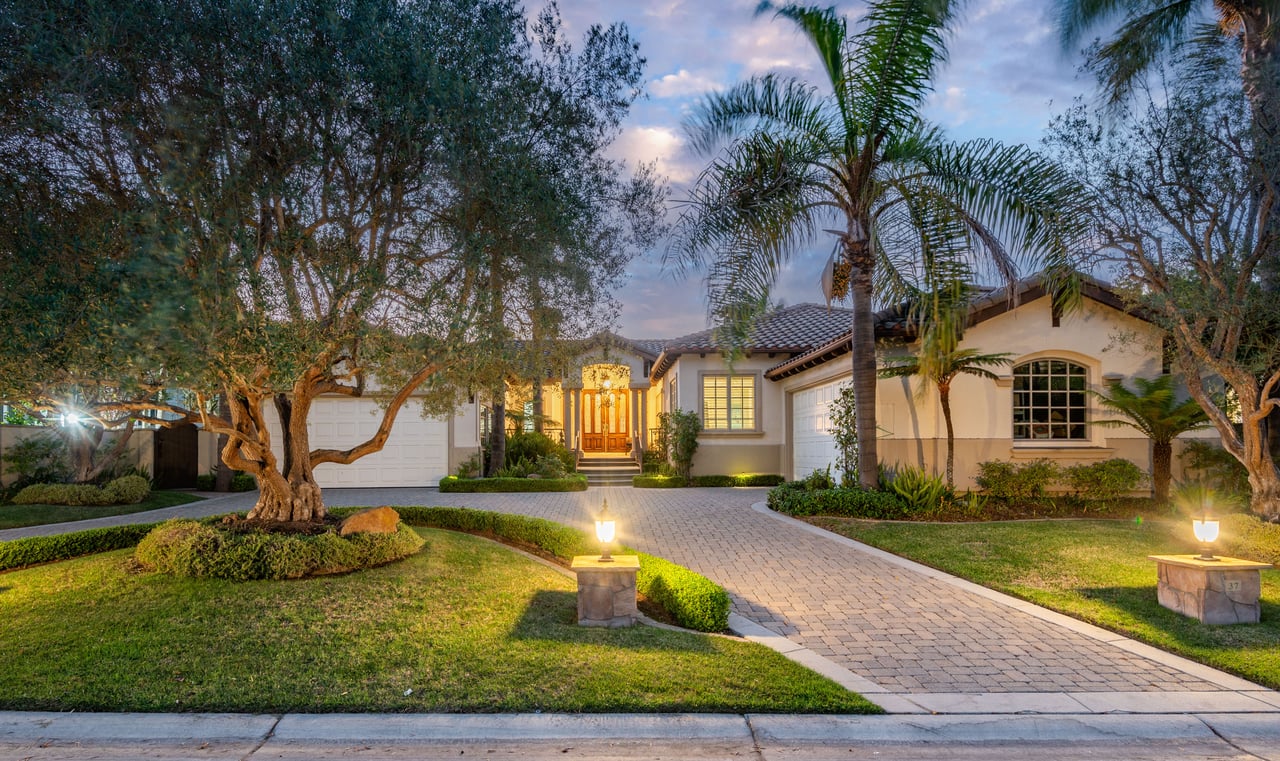 Just Listed: One-Level Luxury with Panoramic Views in Rolling Hills Estates