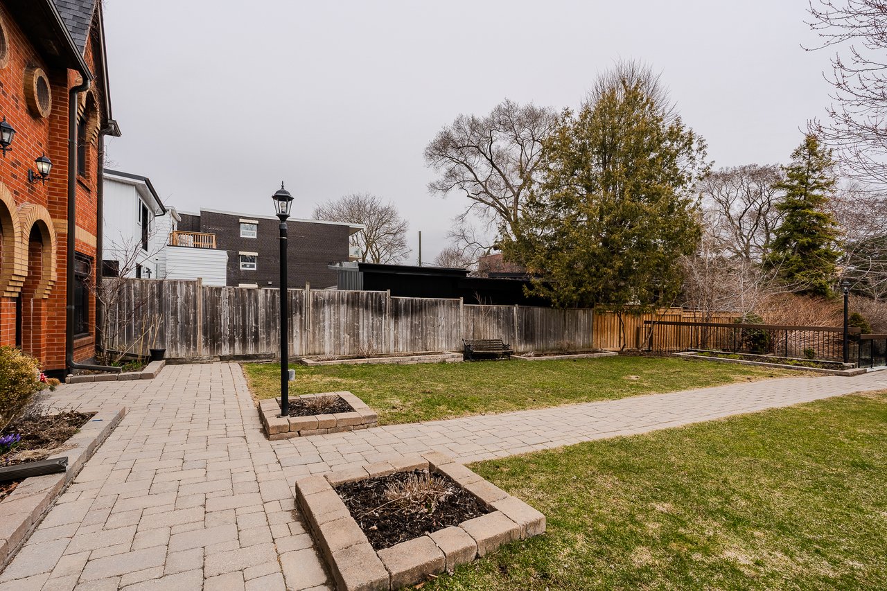 TH11-10 Buller Ave