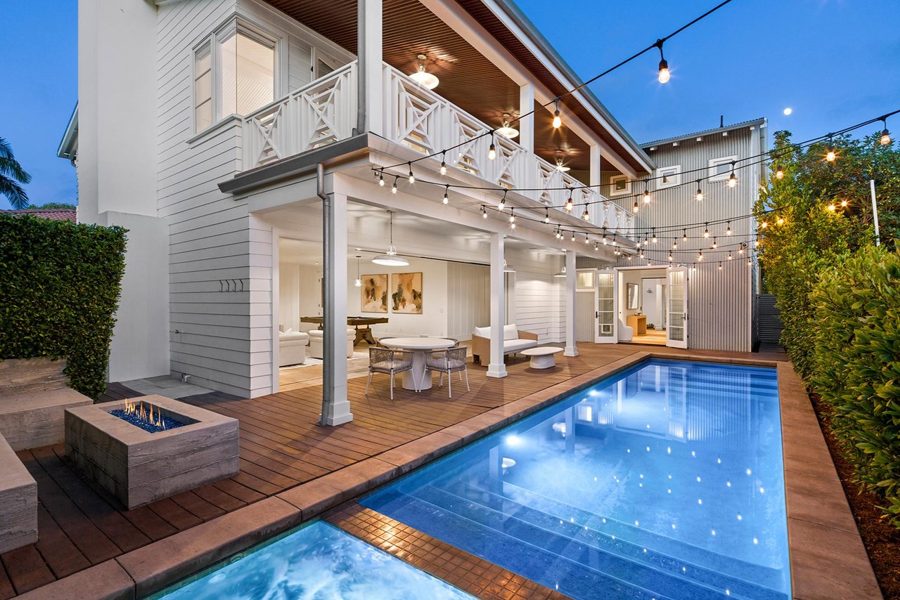 231 Tustin