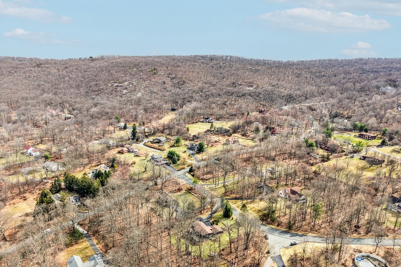 Cornwall Contemporary Wooded Retreat