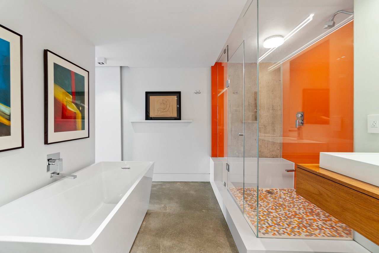 251 Queens Quay W #308