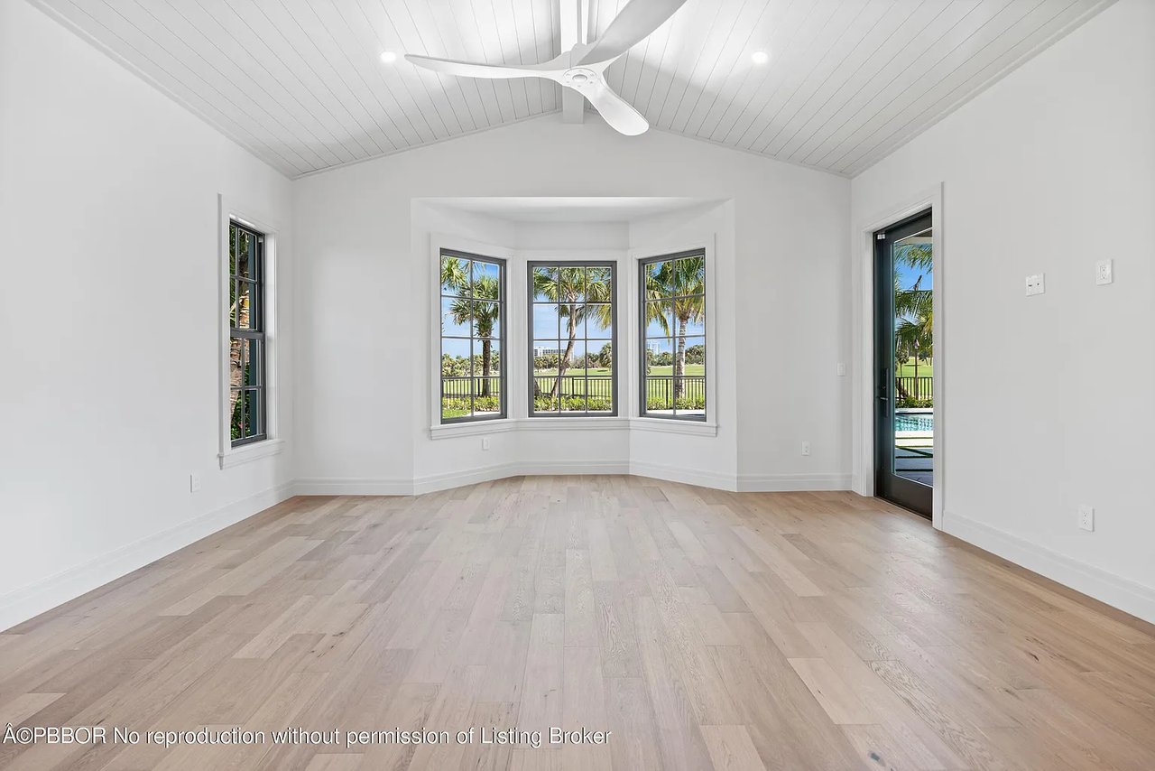 541 Greenway Dr, North Palm Beach, FL 33408