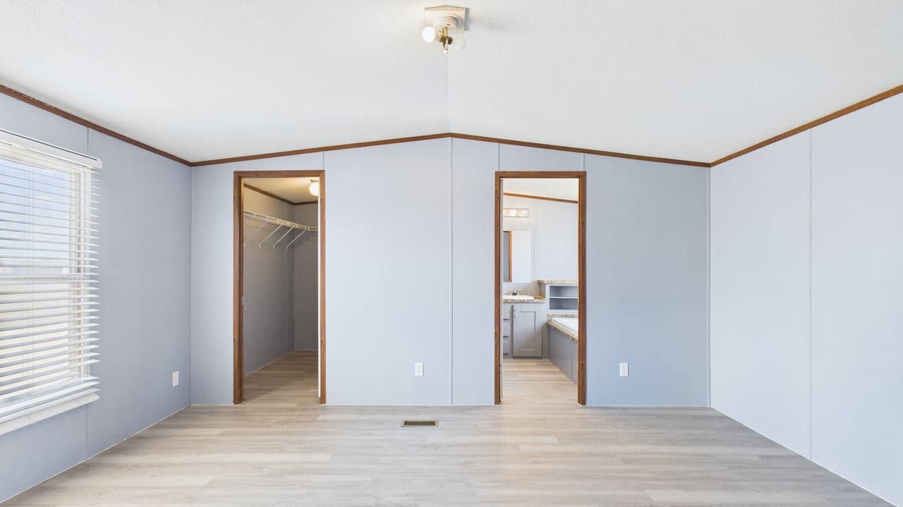 2115 W 45th St