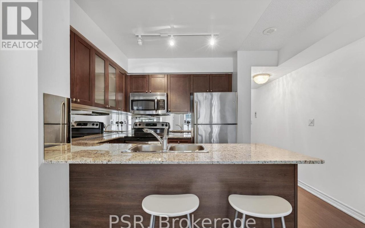 2414 - 761 Bay St