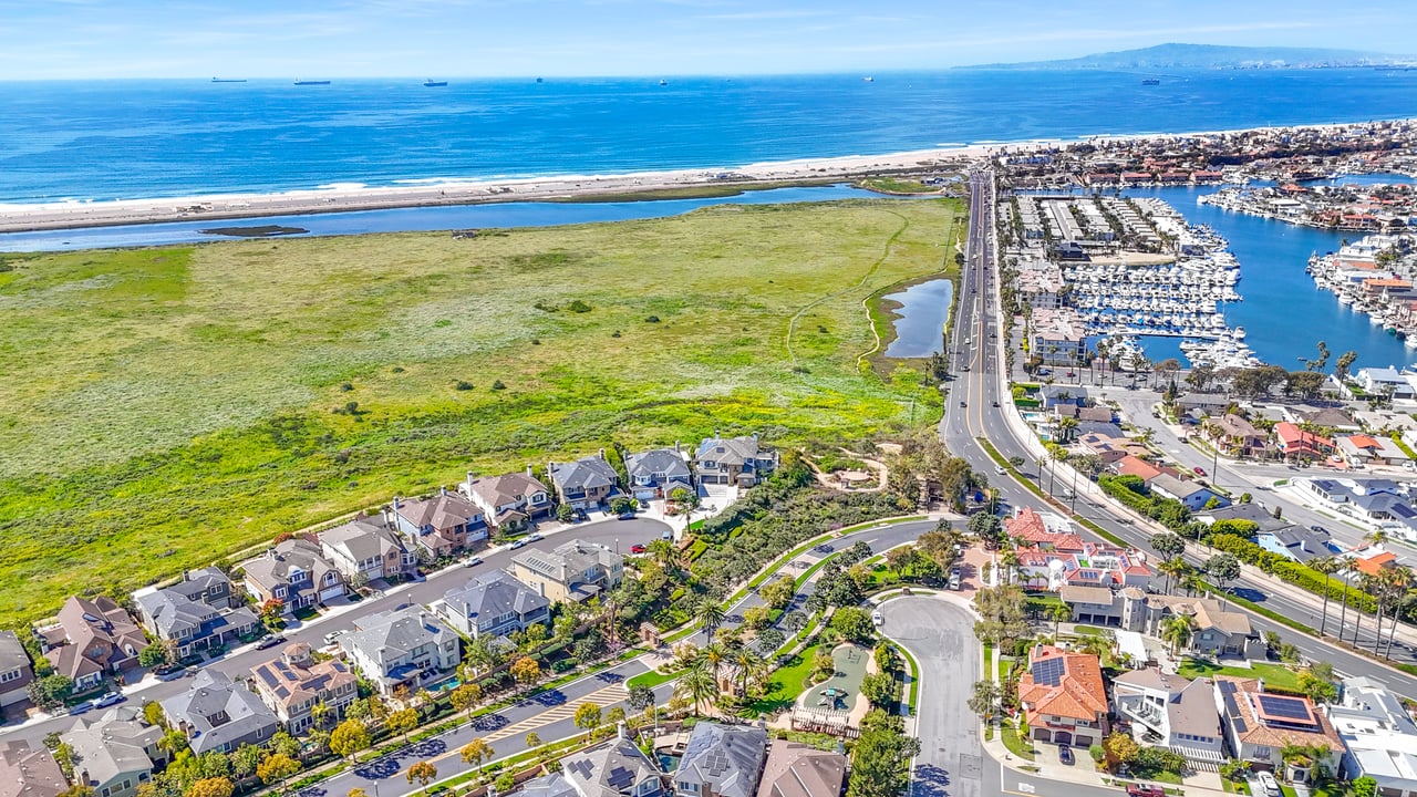 4492 Oceanridge Dr, Huntington Beach