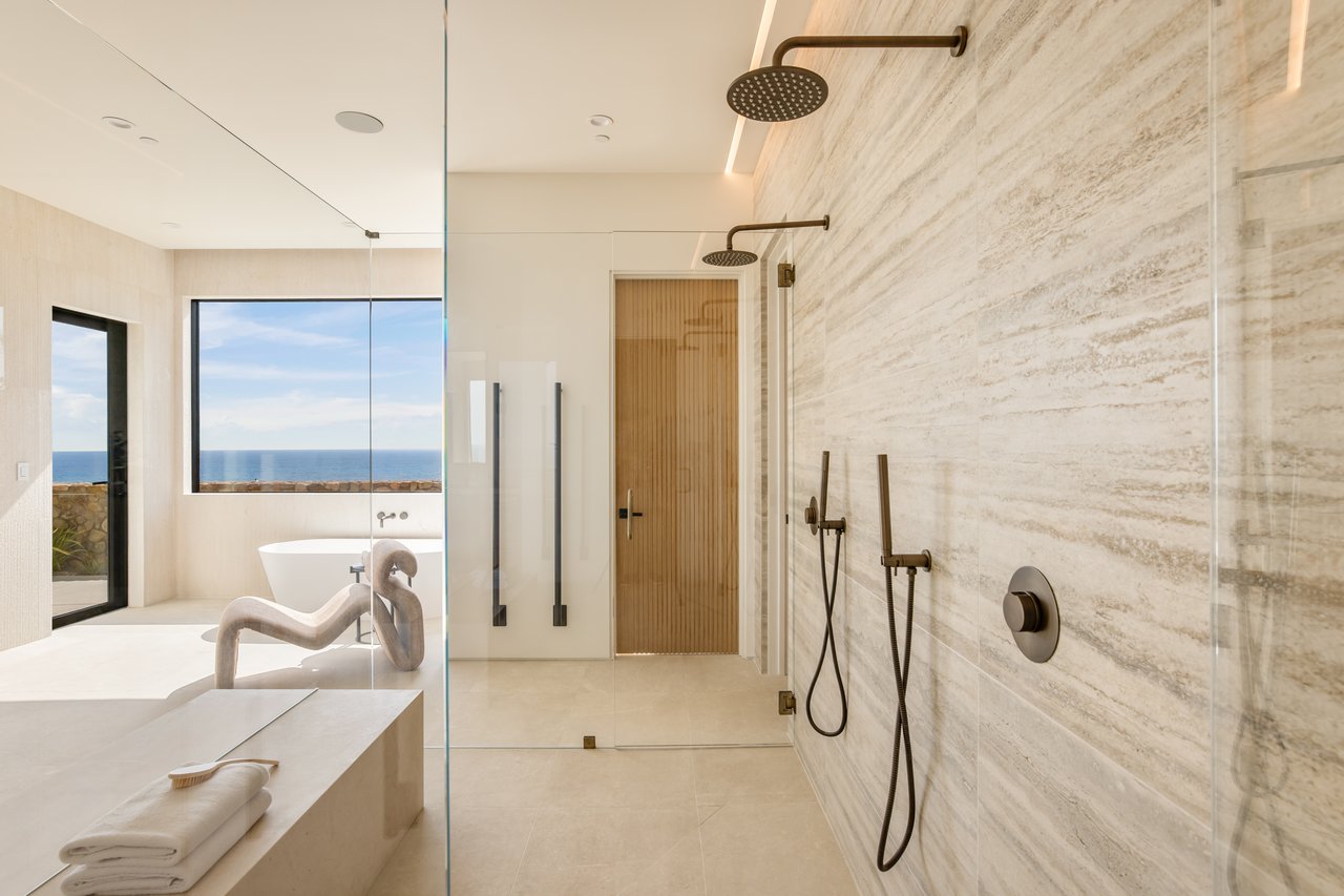 Ellice Street, Malibu
