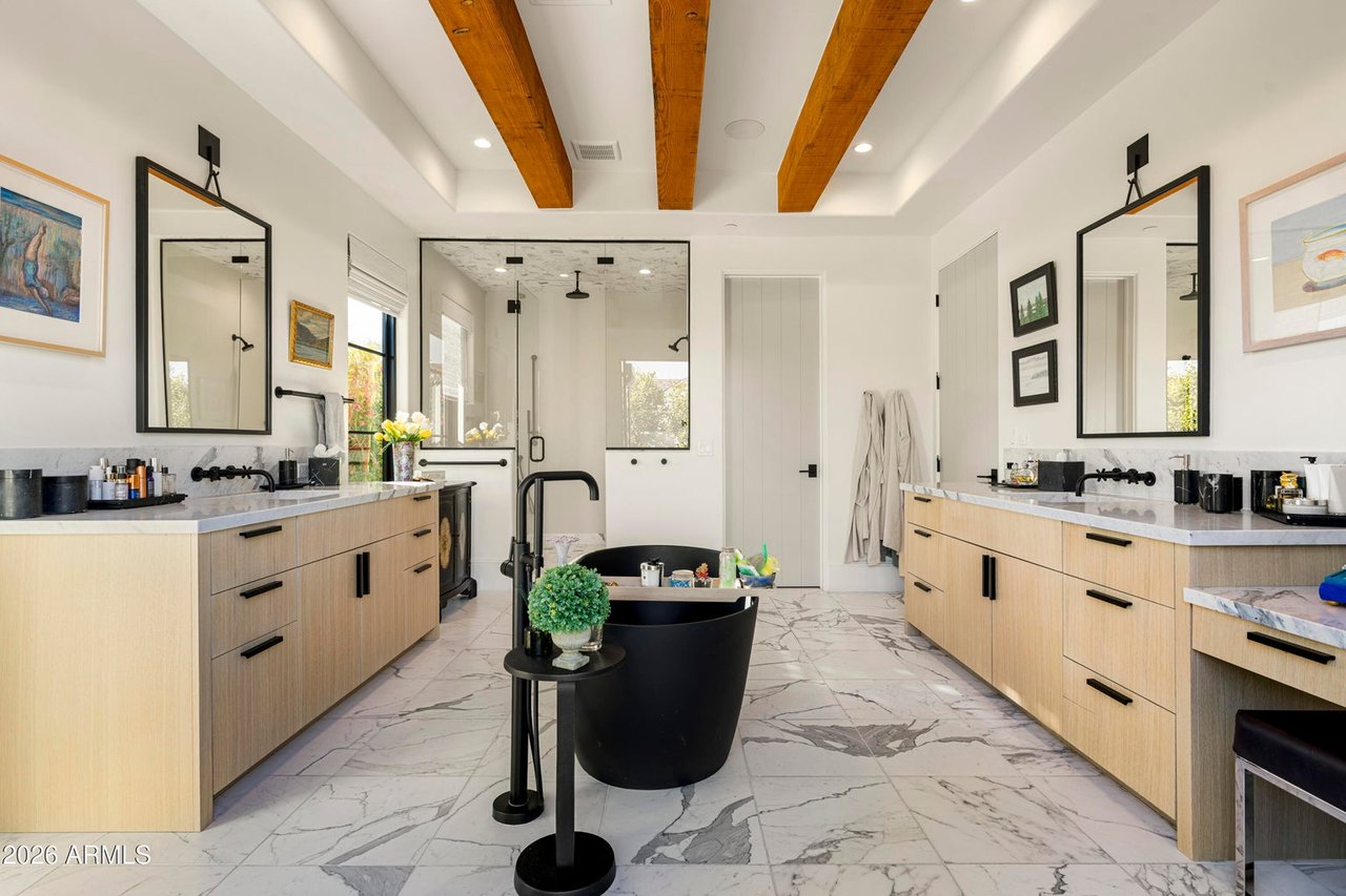 5432 E VIA DEL CIELO