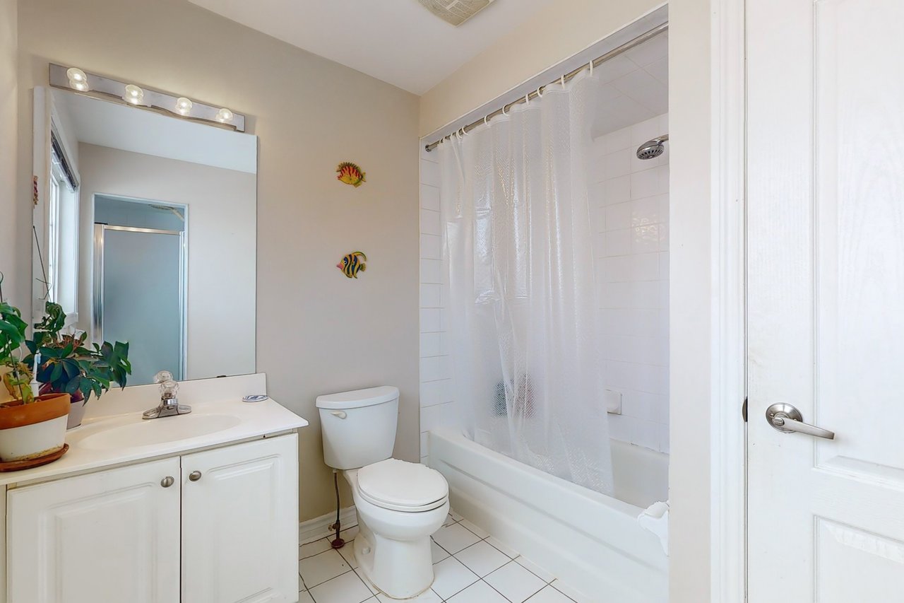 189 Humberland Dr