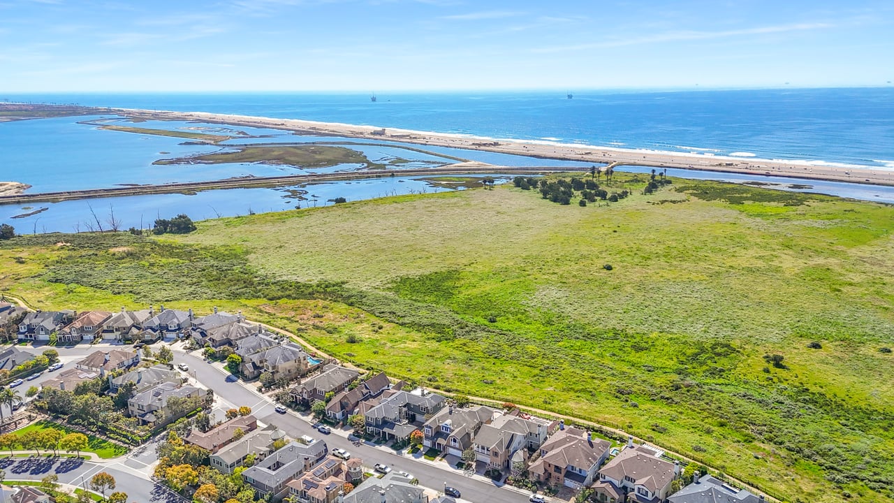 4492 Oceanridge Dr, Huntington Beach