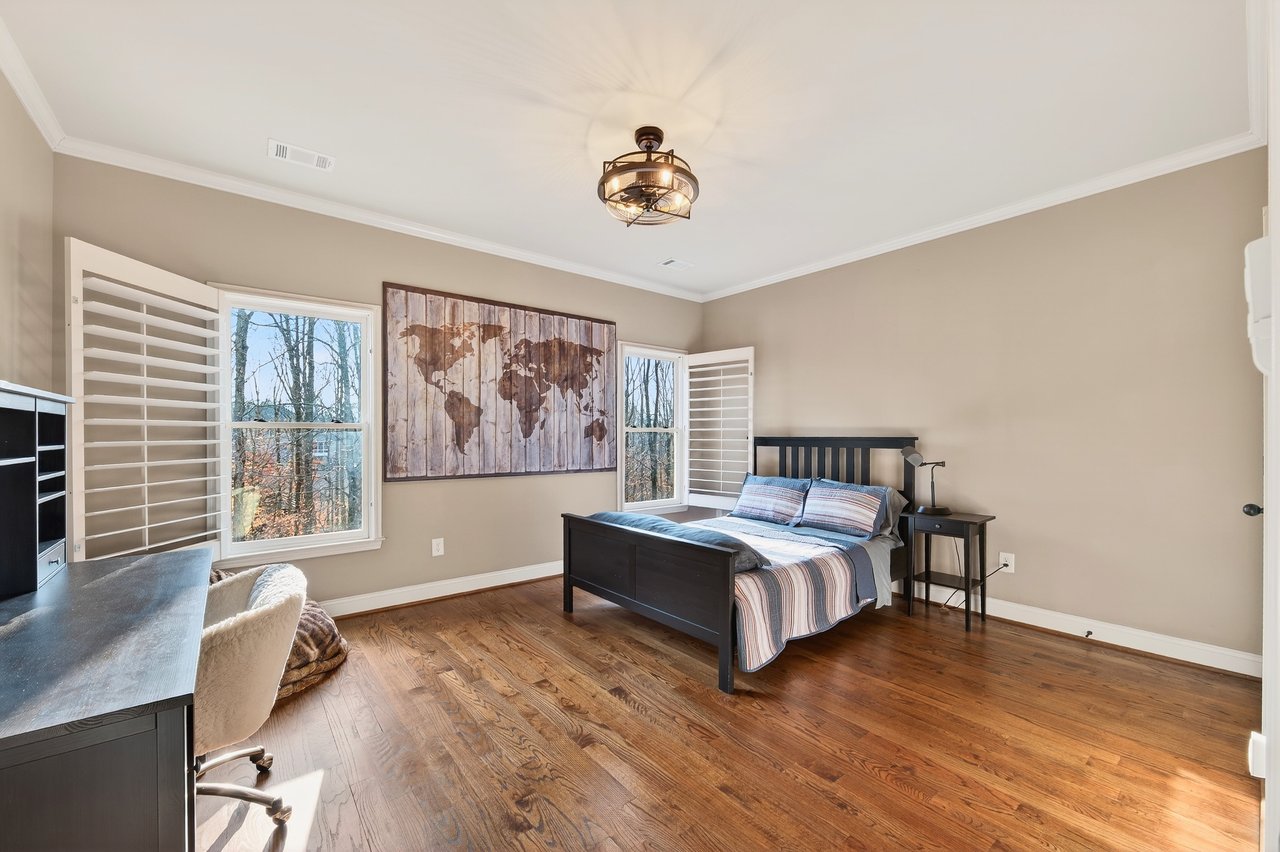 16750 Quayside Drive