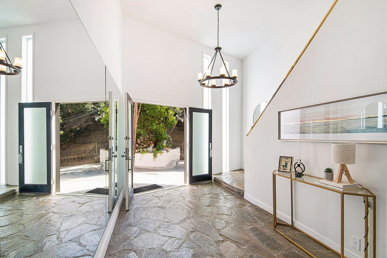 8155 Willow Glen Rd.