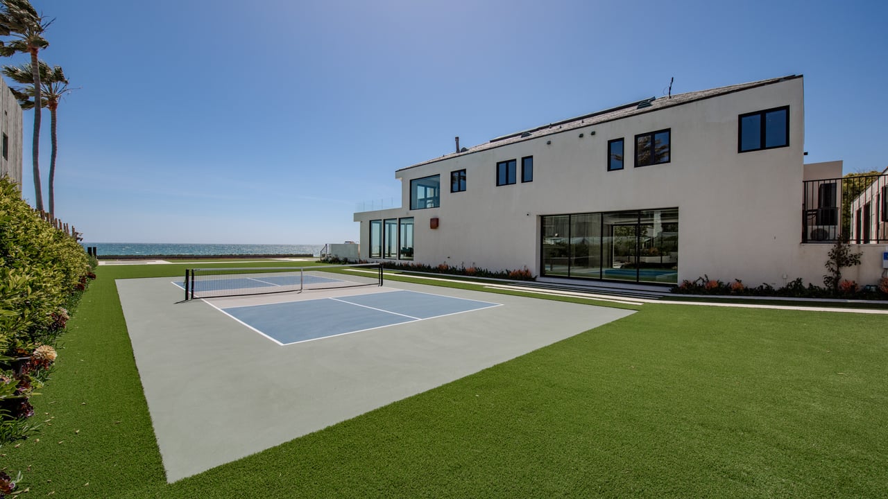 31100 Broad Beach Rd