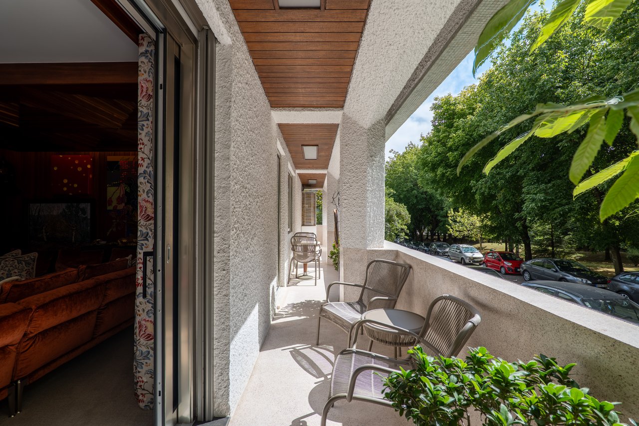 Exceptional Fully Renovated 2+1 Bedroom Apartment in Boavista, Porto