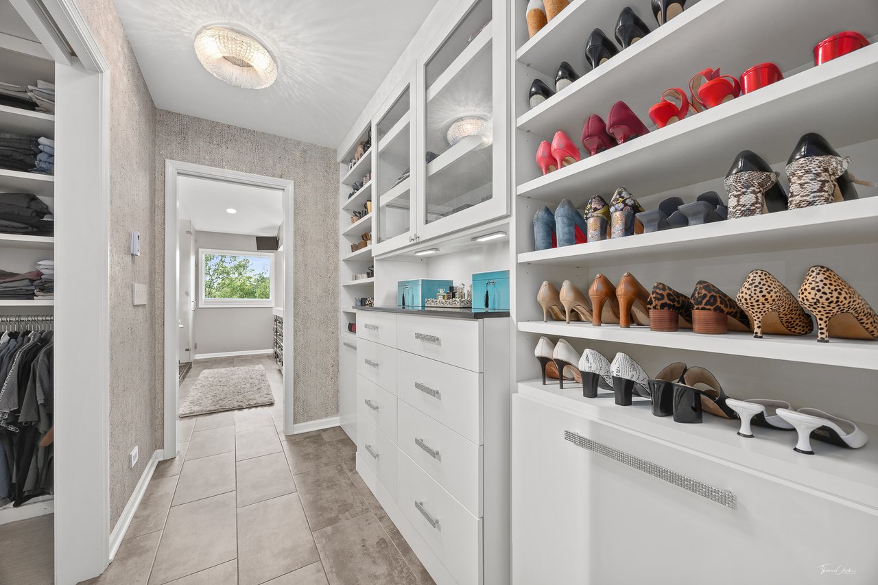 1950 Elmore Ave, Downers Grove