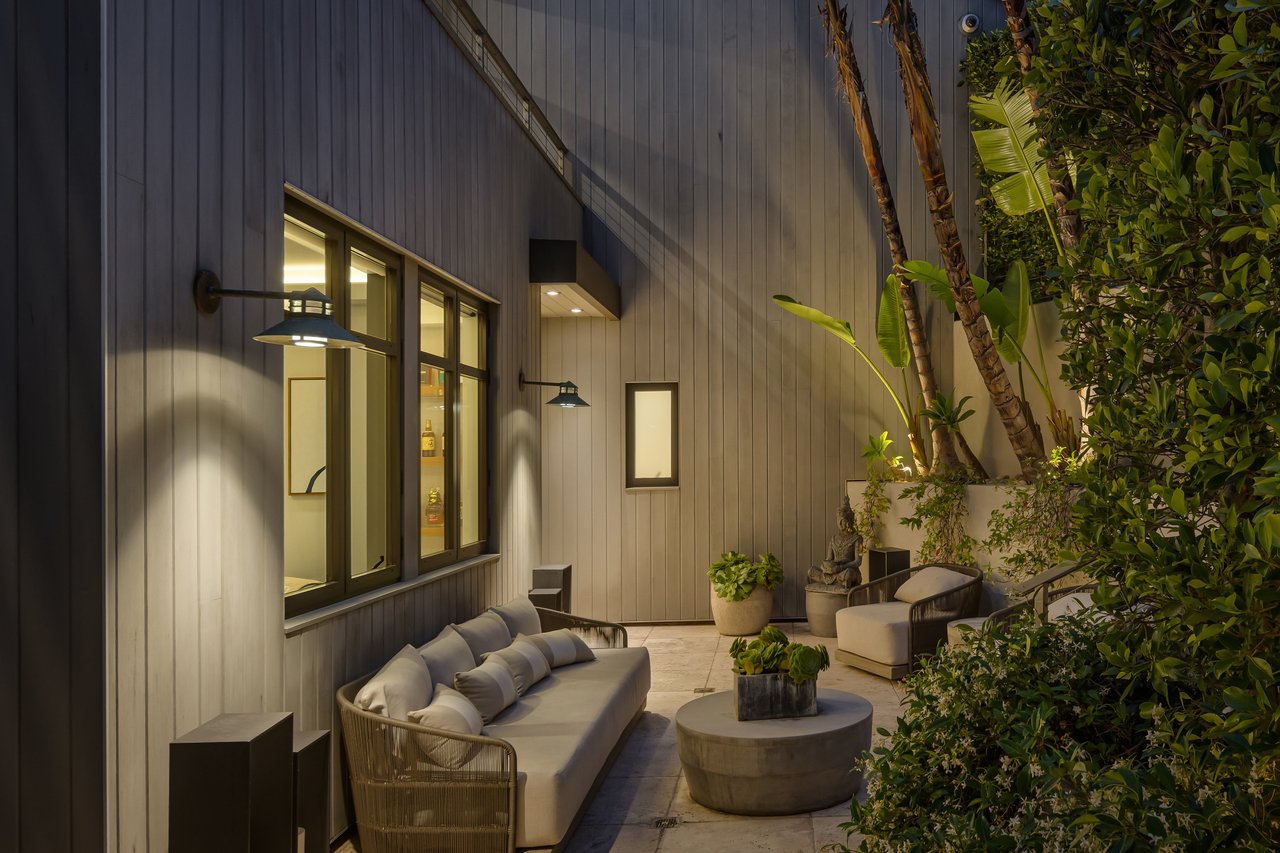 31504 Victoria Point Rd, Malibu