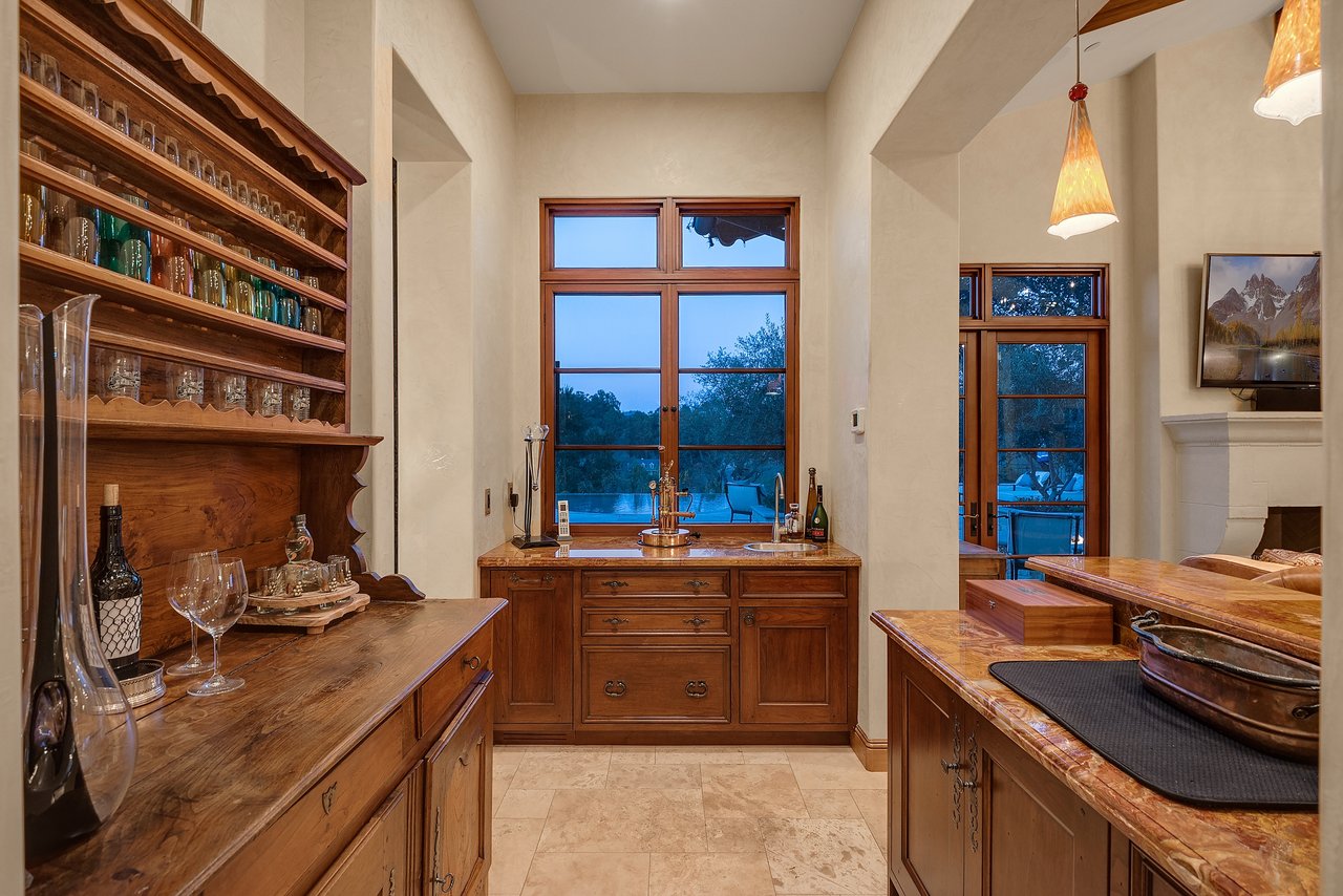 22100 Mount Eden Road