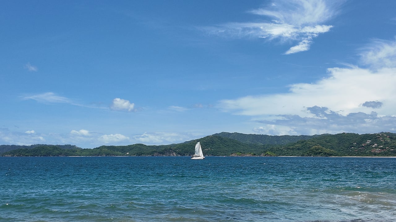 Flamingo Marina Cove 405 - Turnkey Beachfront Condo