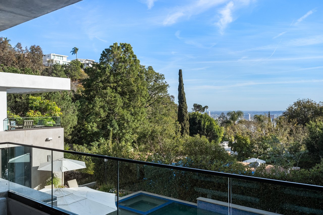 1527 Rising Glen Rd, Sunset Strip